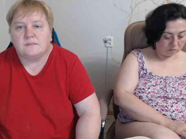 XMollyJaneEX bongacams live cam model