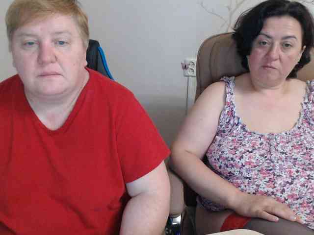 XMollyJaneEX bongacams live cam model