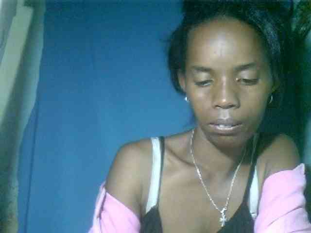 Fanihsexy bongacams live cam model