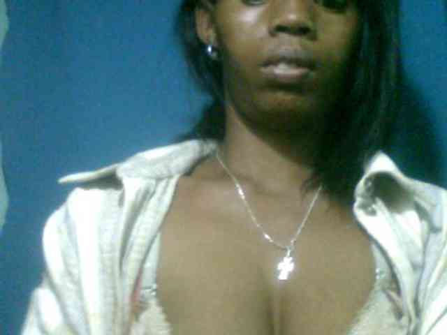 Fanihsexy bongacams live cam model