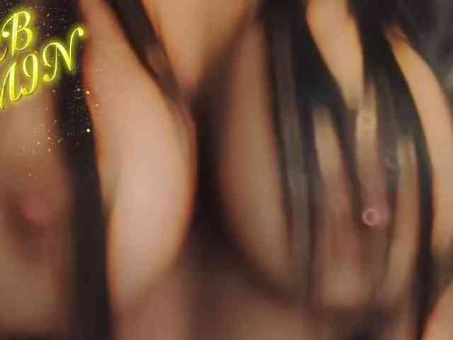 Devil2222 bongacams live cam model