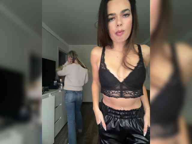 GiaVibey bongacams live cam model