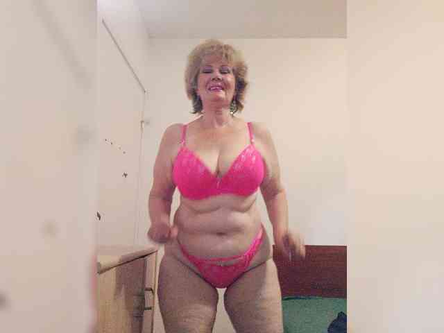 KASANDRABOLOSHKA bongacams live cam model