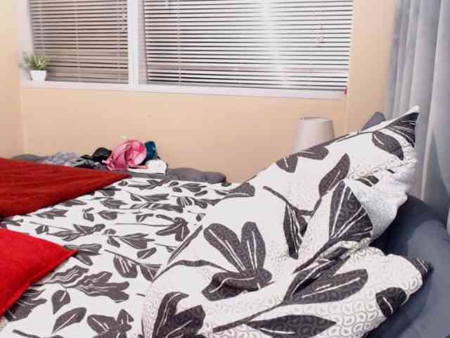 JUICYBOOBS36DD bongacams live cam model