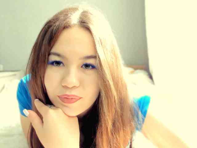 SaraKox bongacams live cam model