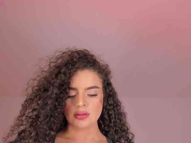 KylieJenkins bongacams live cam model