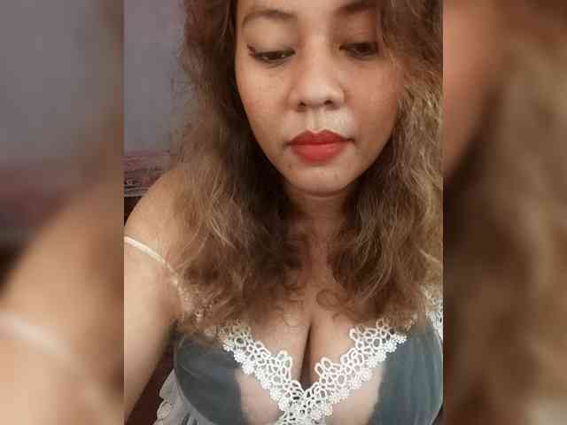 DianeHansen10 bongacams live cam model