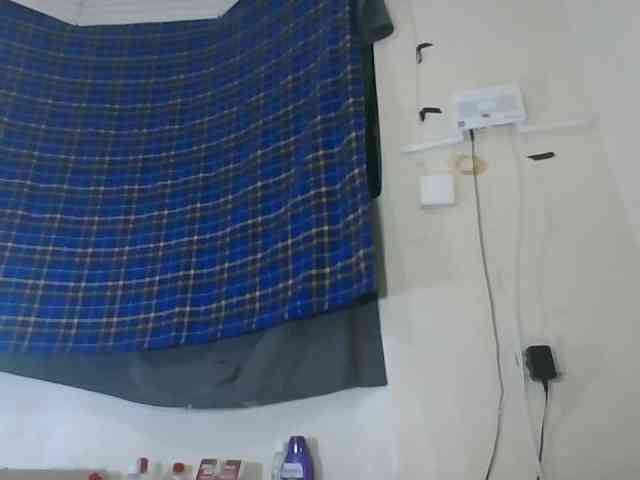 Vinsishly11 bongacams live cam model