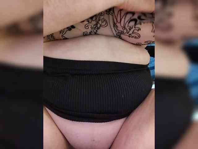 Love-baby bongacams live cam model
