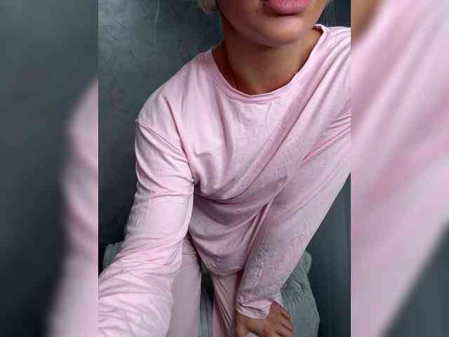Viki-05 bongacams live cam model