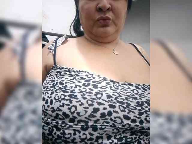 me1any2025-model-az9123 bongacams live cam model