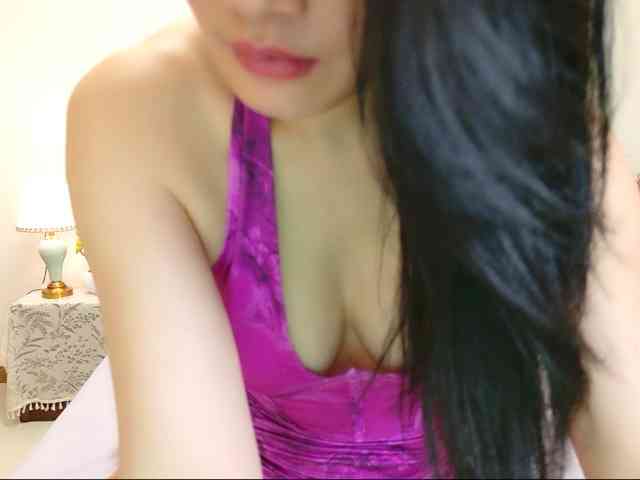 DaisyFeng bongacams live cam model