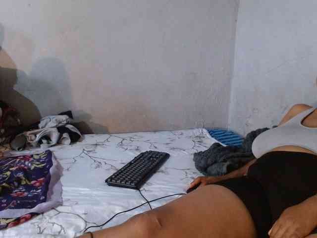 diamondboobs44dddx bongacams live cam model