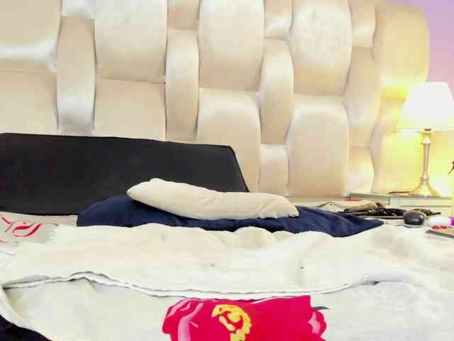megan-loviitz bongacams live cam model