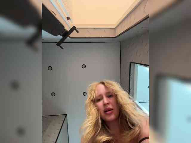 SweetyUAngel bongacams live cam model