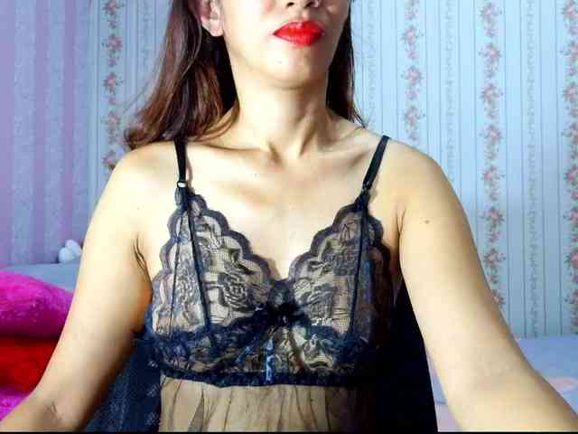 Clitoria bongacams live cam model