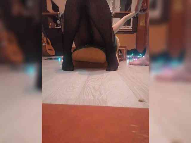 MarkKiraHmel bongacams live cam model