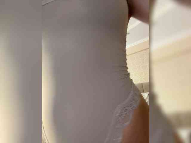 Vikusha bongacams live cam model