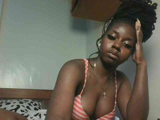 Sexykitten1 bongacams live cam model