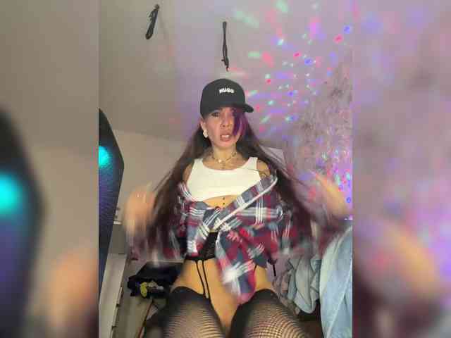 VIP17CoupleDream bongacams live cam model