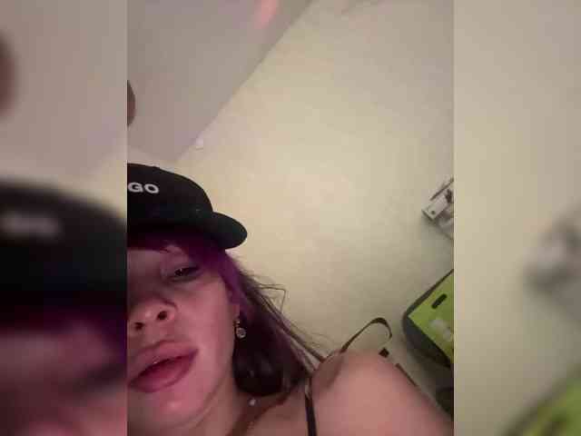 VIP17CoupleDream bongacams live cam model