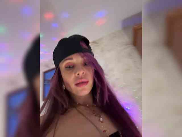 VIP17CoupleDream bongacams live cam model