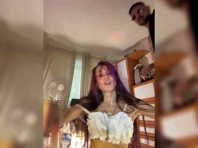 VIP17CoupleDream bongacams live cam model