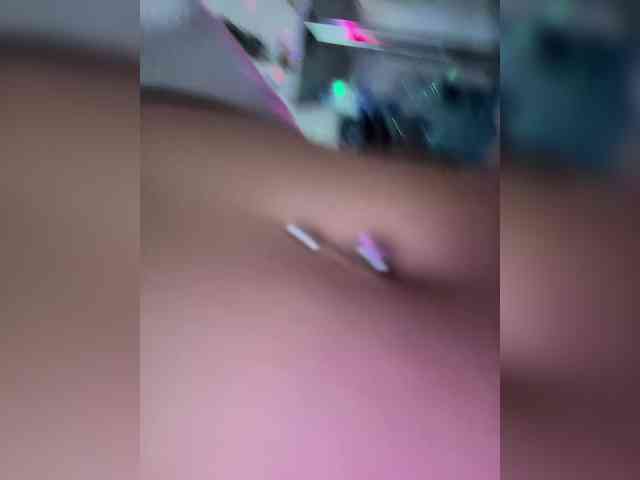 VIP17CoupleDream bongacams live cam model