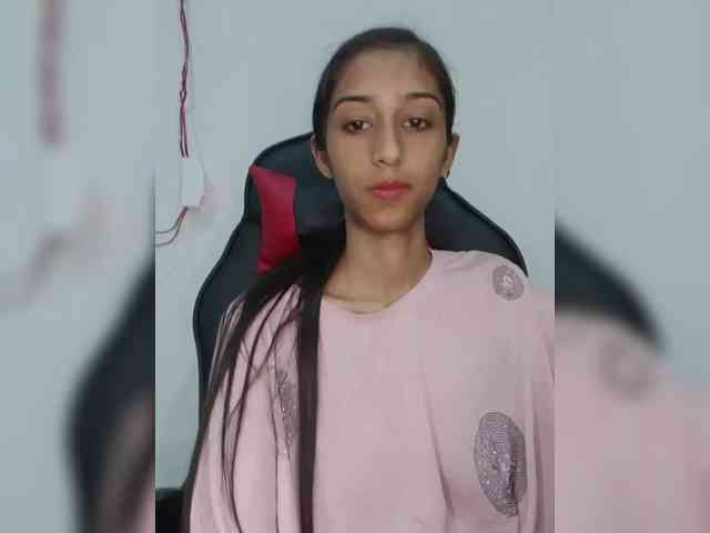 AlinaPopy bongacams live cam model