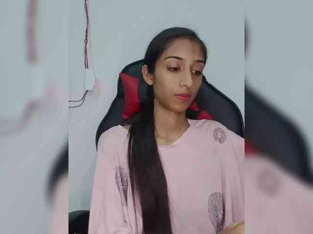 AlinaPopy bongacams live cam model