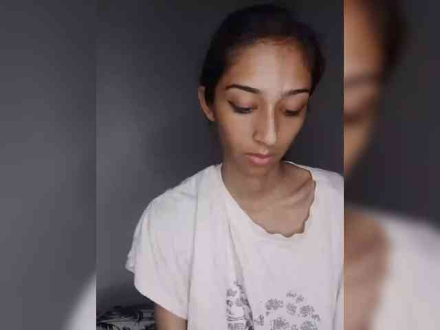 AlinaPopy bongacams live cam model