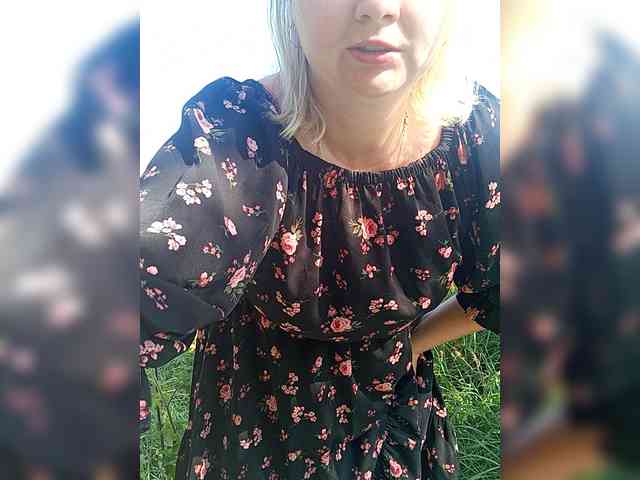 Lady-marshmallows bongacams live cam model