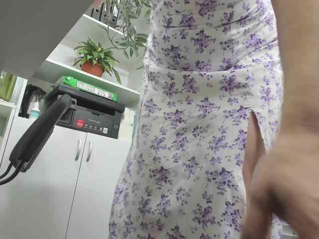 Lyalya7771 bongacams live cam model