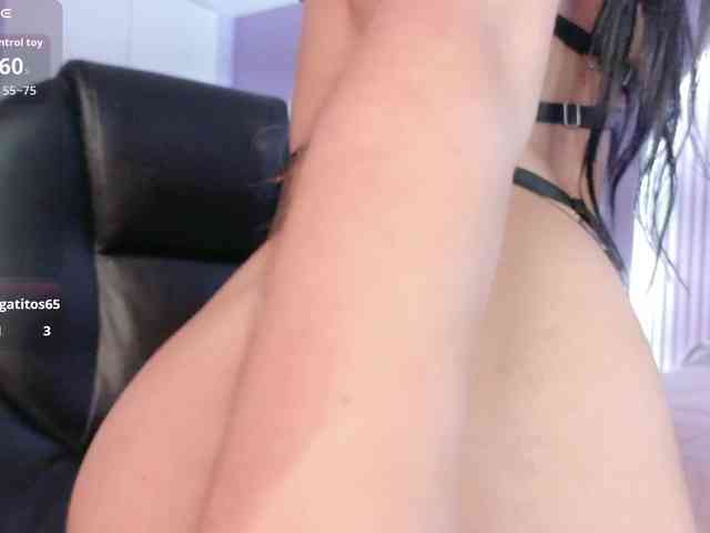IrisSweety bongacams live cam model