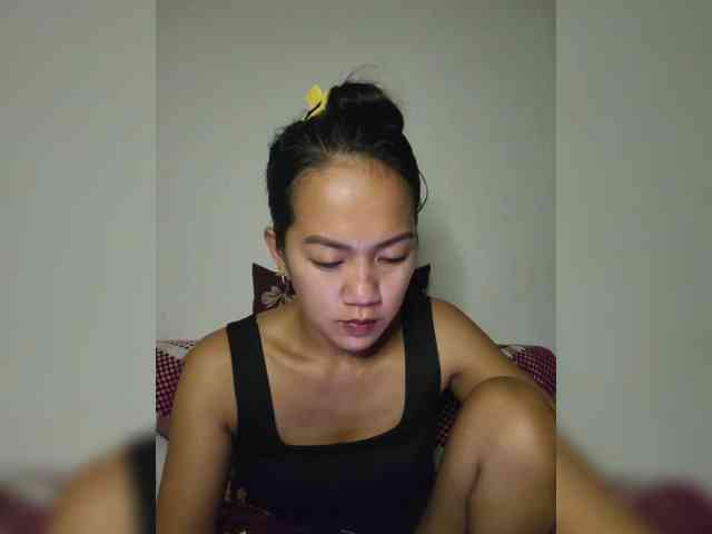 Kiana11 bongacams live cam model