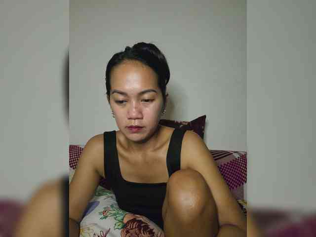 Kiana11 bongacams live cam model