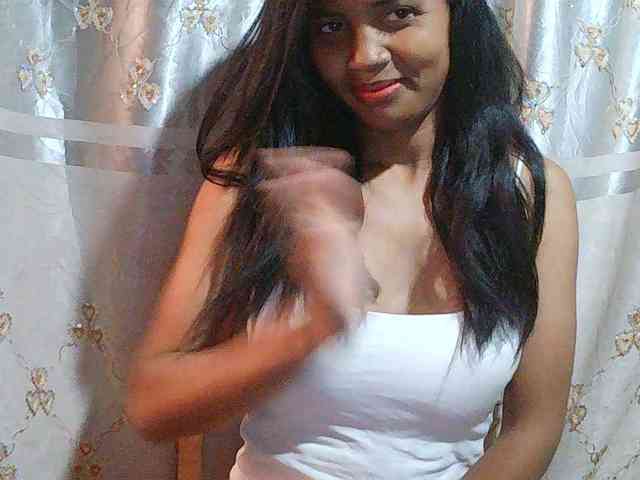 Eva-011 bongacams live cam model
