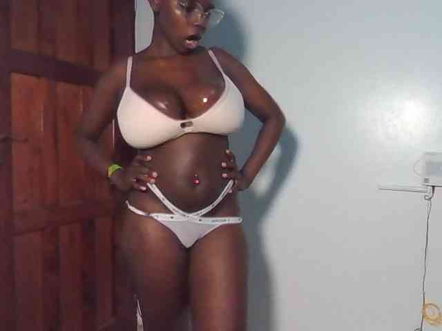 Nuru254 bongacams live cam model