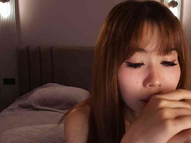 kimyjina bongacams live cam model