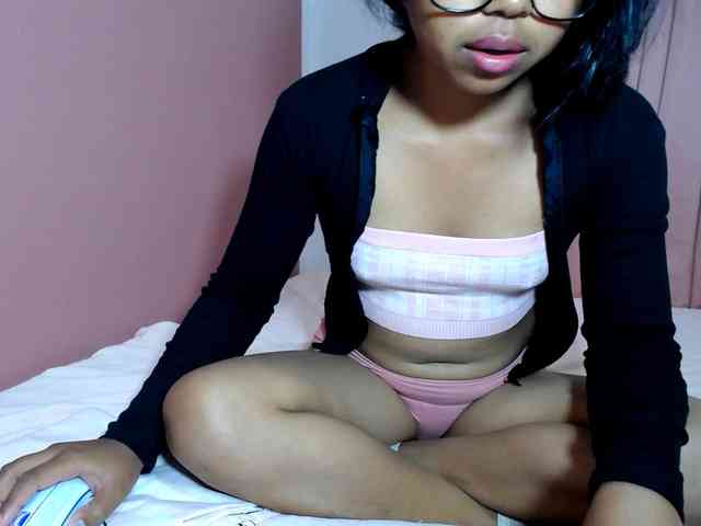 ALYASH bongacams live cam model
