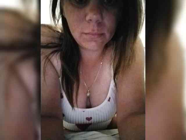 Tata-23 bongacams live cam model