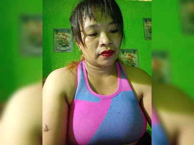 Kyrene bongacams live cam model