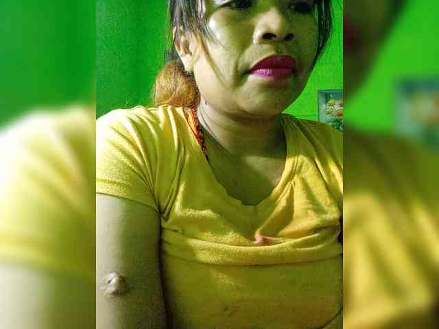 Kyrene bongacams live cam model