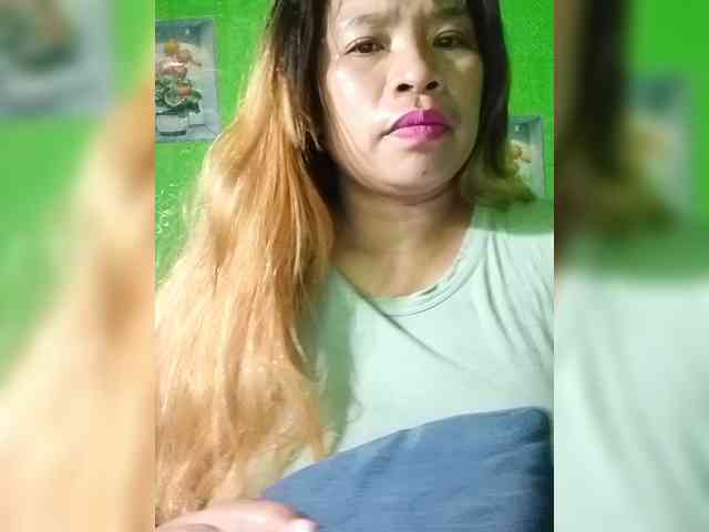 Kyrene bongacams live cam model