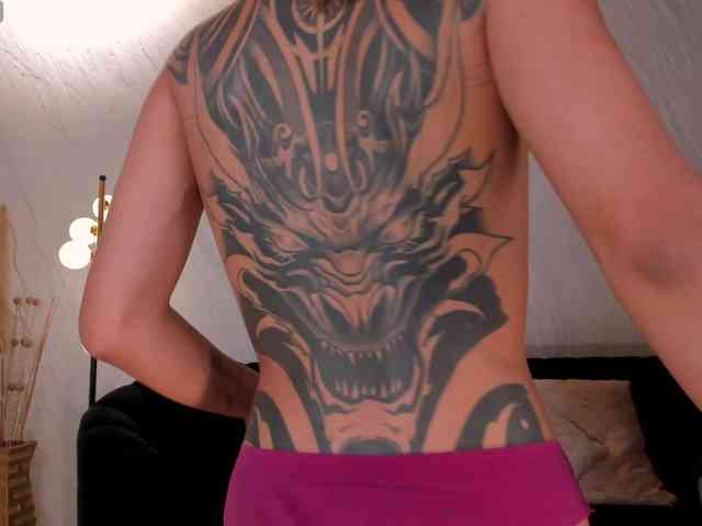 KayraLanne bongacams live cam model