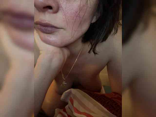 mananavaleeva bongacams live cam model