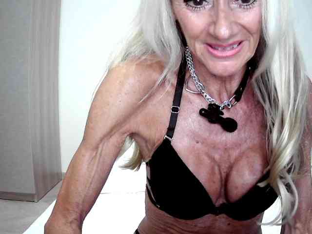 thesiennadiamond bongacams live cam model