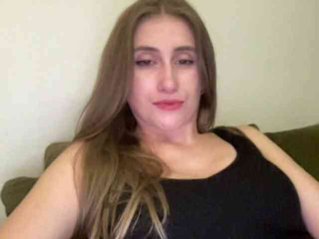 Walkiria19 bongacams live cam model