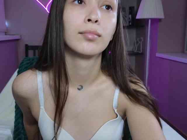 dlllvi bongacams live cam model