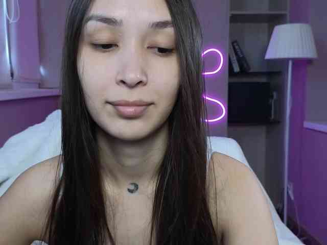 dlllvi bongacams live cam model